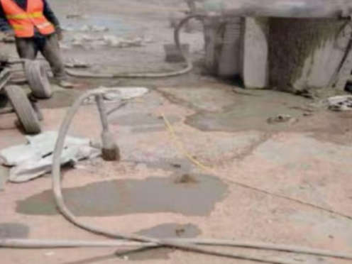 城北水泥混凝土路面板底注浆技术 路面脱空注浆整治方案